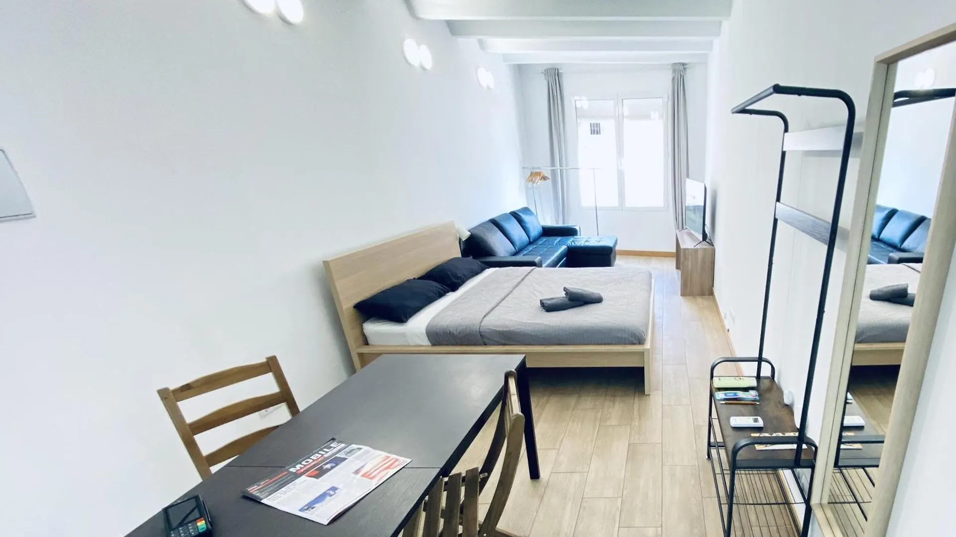 Apartament Apl Sants Lofts Bcn Fira Camp Nou Barcelona Hiszpania